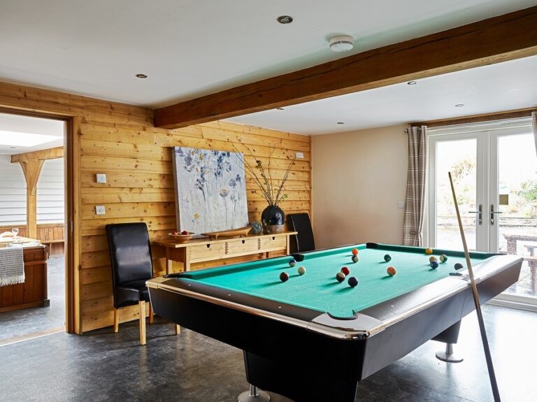 900 x 670 Games Room Tynrhyd29916 768x575